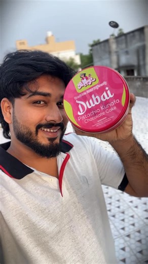 Javi_Show on Instagram: "Viral Cakes in Madurai😍 . .Crunchy outside, chocolatey inside 🍫 Pistachio perfection in every slice 💚 Dubai viral desserts done right! 🔥 New Launches: Crunchy Chocolate Cake 1/2 kg - ₹600 Pistachio Kunafa Chocolate 1/2 kg - ₹900 🎂New year specials : MilkCake 1/2kg - ₹400 Rasamalai Milk Cake 1/2kg - ₹600 Gift Hampers – Starts from ₹550 New Year Celebration Cakes starting from ₹425 PreBook now : 📞 8754020204 | 8056115009 📍 Madurai - Kochadai & Anna Nagar . .Follow @