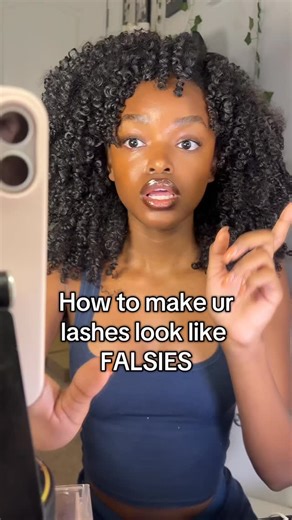 CHELSEA on Instagram: "How to make ur lashes look like falsies #reels #makeup #mascara"