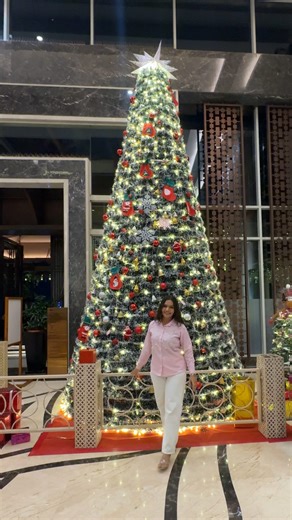Vanshika Nirankari | Content Creator on Instagram: "🎄Christmas Eve at Sayaji Kolhapur🎄 Celebrate Christmas Eve across three beautiful outlets at Sayaji Kolhapur. ✨ Moon Tree Café – Cozy winter vibes, live music & à la carte dining ✨ Blue Lotus Restaurant – Lavish festive buffet with duck & turkey ✨ Barbeque Nation (9th Floor) – Signature grills & buffet, also featuring duck & turkey Festive décor, great food, and the perfect Christmas mood all in one place.😍🫶🏻 {Christmas Eve Dinner, Sayaji 