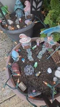Flower pots are done on the front stoop with the ferry garden setup#shortvideos