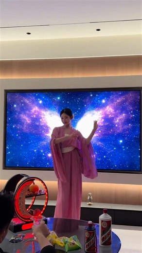 揭秘战袍亮相，完美成就值得嘉奖