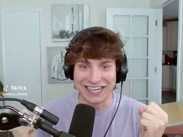 Exploring the Layers of Fear with Slimecicle Edits