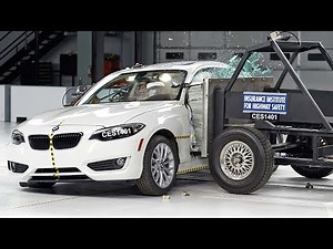 2014 BMW 2 series side IIHS crash test