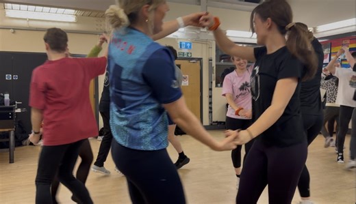 Social Irish dance class swaps competition for community