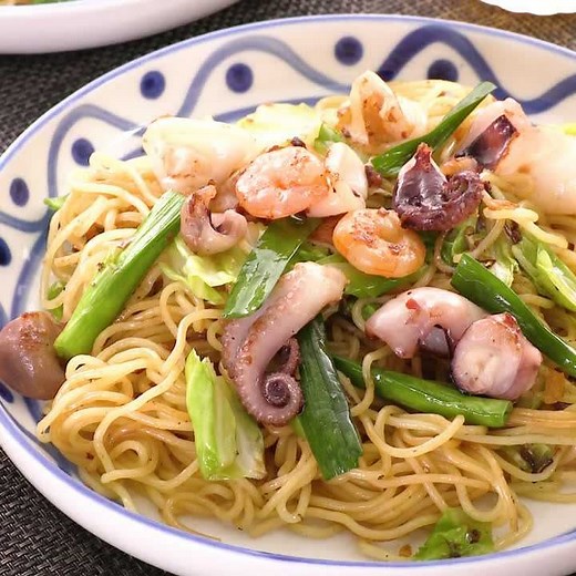うま味たっぷり！ XO醬の海鮮焼きそばのレシピ動画・作り方 | デリッシュキッチン
