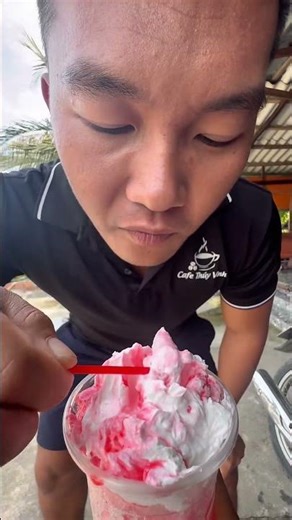 Ly kem tươi và kẹo mút màu đỏ#shorts