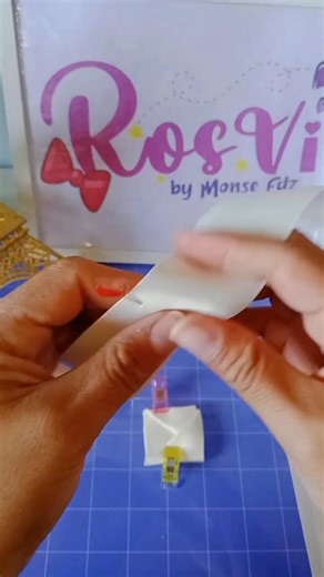 🔥🎀 NUEVO TUTORIAL DE MOÑOS 🎀🔥 Si amas los moños, las manualidades y el emprendimiento creativo… este video es para ti ✨ Te enseño paso a paso cómo hacer moños lindísimos, fáciles y perfectos para vender o regalar 💕 ✨ Guarda este video ✨ Compártelo con alguien que ame los moños ✨ Sígueme para más tutoriales, tips y nuevas ideas Todo está hecho con mucho amor y dedicación 💖 Gracias por apoyar mi emprendimiento 🥹✨ 🎀 Rosvy By Monse Fdz moños 🎀 #Fyp #ReelsViral #ParaTi #Emprendimiento #Empre