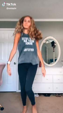 Emily Z (@emilyy_anne)’s videos with Witch Doctor (Radio Mix) - Cartoons