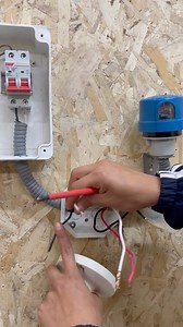 3.9M views · 119K reactions | Instalación de una FOTOCELDA paso a paso #ElectricidadBasica | Electrotec | Facebook