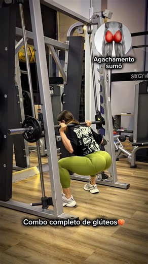 6 exercícios com foco maior em glúteos para fazer no Smith! ￼ #deboraboff #shortsfeed #glutes