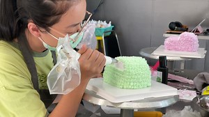 44K views · 578 reactions | Basic Cream and Fondant cake decoration...