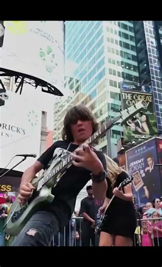 Rock and Roll Live Cover at Times Square The Only Bay Allstars #rocknroll #bluescommunity #rock