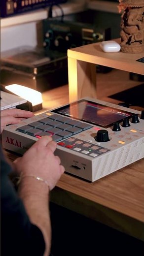 Flipping a vocal soulful sample on the MPC One | Hip Hop Beat Making