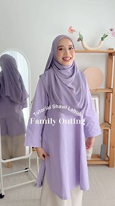 82K views · 942 reactions | Ni tutorial pakai shawl version labuh untuk family outing sempena cuti sekolah  tak rimas dekat leher 﫶 Shal pakai Tasnim Shawl code Talam Keladi warna purple ni memang sesuai untuk Malaysian skintone tau. www.tuliphijab.com WA : 0108640122 | Tulip Hijab | Facebook