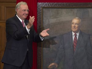 Former PM Paul Martin's portrait the 21st to hang beside Confederation Hall