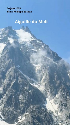 Valerie Paumier on Instagram: "merci @pbatoux pour vos images et vos explications. "lors d'une canicule en juin, avec la duré d'ensoleillement maximale et la hauteur du soleil, même les faces nords prennent le soleil et fondent à vue d'oeil ». 🙈Espérons que les capteurs de l'aiguille du midi fonctionnent, 🙊espérons que des "webcams" filment les mouvements. 🚠Les forces exercées par les câbles sont à craindre avec ces fortes chaleurs. Espérons que les éboulements ne se déroulent pas plus haut d