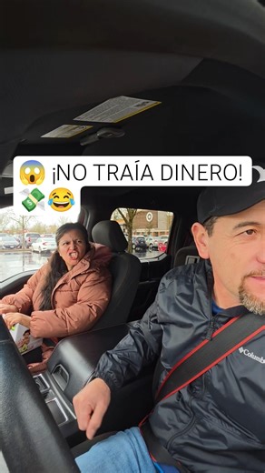 💸 Mi novia sin dinero en el drive-thru 😂🚗 #HugoYGaby #Novios #Comedia #Risas #DriveThru #humor