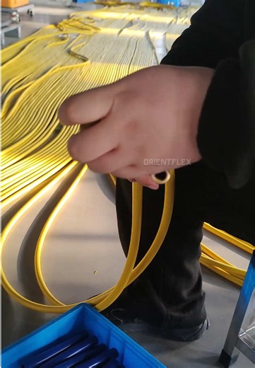 Production Process of Yellow Smooth-Surface Gas Hoses