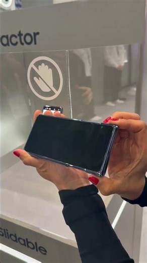 Samsung slidable display MWC 2026 demo