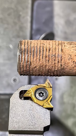 3.7M views · 29K reactions | Making threads #cuttingtools #cnctools #cnc #cncmachining #carbide #cnclathe | Sename.SK Tools | Facebook