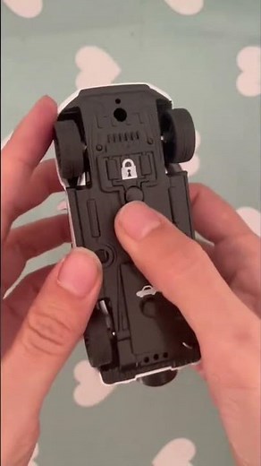 How to Replace a Mercedes G-Wagon Key Fob Battery.