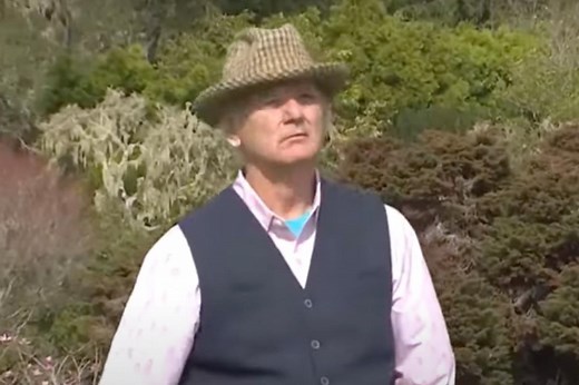 Bill Murray Goes Viral for Recreating That Iconic 'Caddyshack' Putt