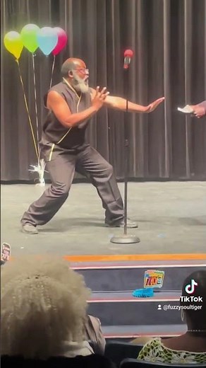 Everybody Loves Kung Fu Fighting