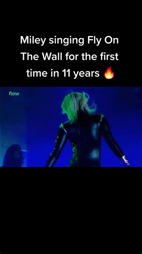 Miley Cyrus Live Performance of Fly On The Wall at Lollapalooza Argentina