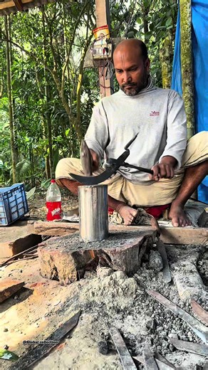 Unbelievable Blacksmith Craftsmanship Demonstration