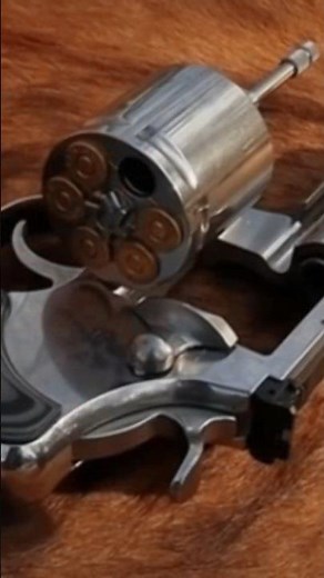 Revolver Colt Python 2.3 Inc .357 Mag #acehgunfishing