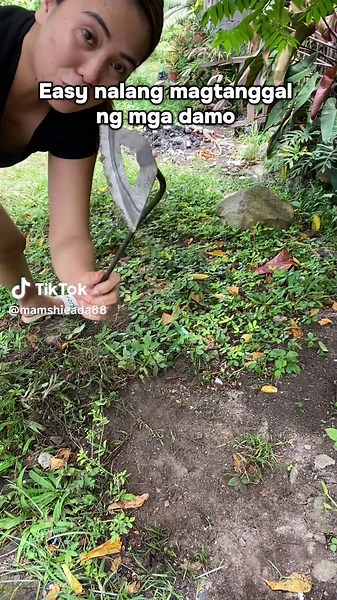 Weeding Hoe #weeding #gardentools #farmertools #gardening #gardeninghacks #gardeningtips