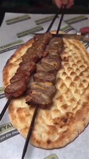 Gaziantep'te @seyyahkebap 1 BÜTÜN KUZU LOLİPOP LOKUM ŞİŞ KEBAP HİKAYESİ 💯👌#reklam