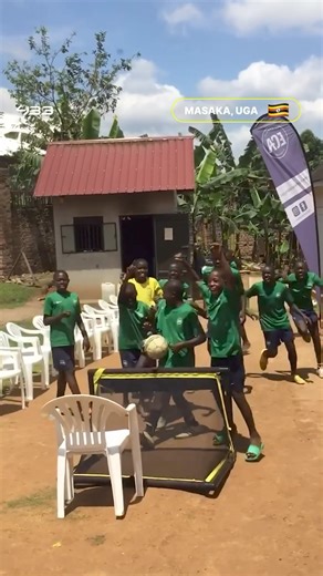 7.9M views · 72K reactions | Teamwork really does make the dream work ⚽️  @elcambioacademy | Entertainment Daily | Facebook