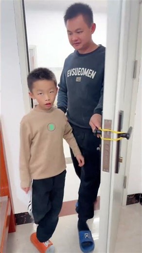 再也不担心锁门了 #可爱小甜甜#搞笑视频#funny