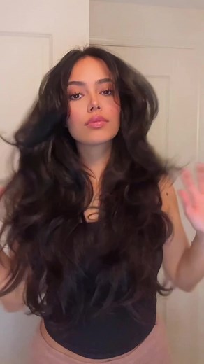 Long Layers Haircut Tutorial with Dahiana Fernandez