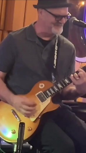 "China Girl" cover guitar solo. Shhhhhh #chinagirlcover #davidbowiecover #davidbowiefanpage | Rob Hudec