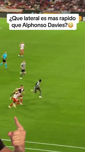 Alphonso Davies: El más rápido en el fútbol