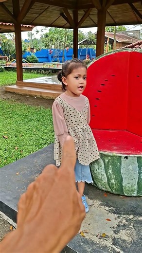 Risa tidak makan buah semangka #trendingshorts