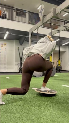 Balance Board Isometric Lunge Hold