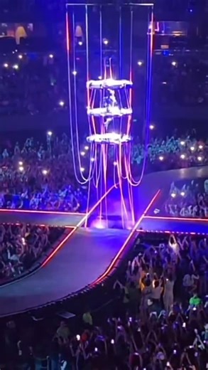 katy.perrypictures on Instagram: "THE LIFETIMES TOUR IS HAPPENING!!! - #katyperry #fy #thelifetimestour"