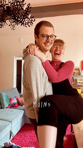 397K views · 1.1K reactions | Alors, on met quelle couleur ? . Ça fait un an qu’on est dans cette maison ?! Il est temps d’attaquer le rez-de-chaussée ! Salon, salle à manger, couloir, cuisine, buanderie… on arrive !! . Y’a pas à avoir un écran de tablette aussi gras que barquette de frites  . #renovation #avantapres #reno #renovationcouple #projetreno #amenagement #demenagement #travaux | Alicia Flipo | Facebook