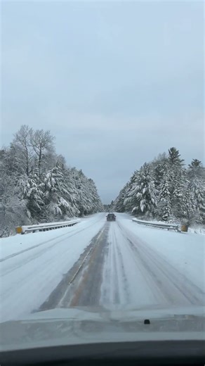 So beautiful!! 🤩 #snow #beautiful #northwoods #wisconsin #winter