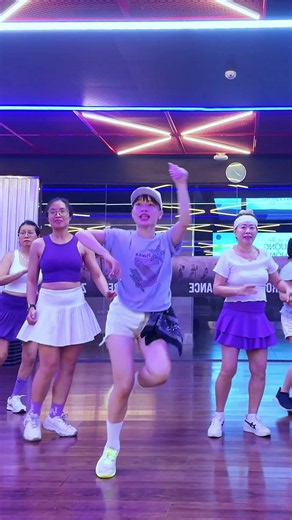 BARCELONA - Zumba - Kimi #zumba #bachata #barcelona #zumbafitness #dancefitness