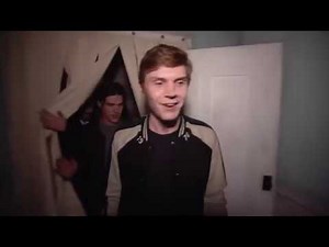 ariana grande vs evan peters ( ahs maze )