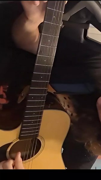 Future Days - Guitar Intro and Chords