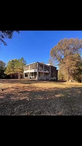 13K views · 190 reactions | Yesterday's most popular house on www.theoldhouselife.com. On three acres in Georgia. $99,900 Link in comments to see all of this house. #oldhouselife #georgia | Old House Life - Michelle Bowers | Facebook