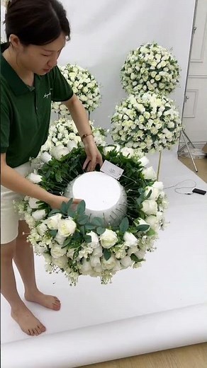Large Artificial Flower Ball Silk Table Flower Centerpiece Luxury Wedding Decor #wedding #table#diy