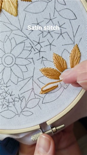 Satin stitch sunflower embroidery💛 #embroidery #tutorial #diy #handmade #art #craft #stitch #flowers