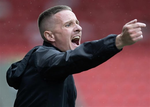 Si Ferry makes Dundee admission after Simon Murray message