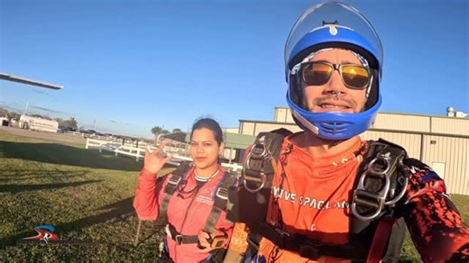 Skydive space 1st tandem experience🇺🇸..Really it’s awesome n also horrible 😍Thank you team❤️.. we jump out a perfectly good airplane from 14000 ft. Efra my instructor was so friendly..He talked me through everything and made me excited to jump..Thts y I feel so comfortable n confident..This was my 1st time to my first jump .. @skydivespaceland_houston #spacelandstrong #skydivespaceland 🫰💕🥰 | Priyanka Mahakud